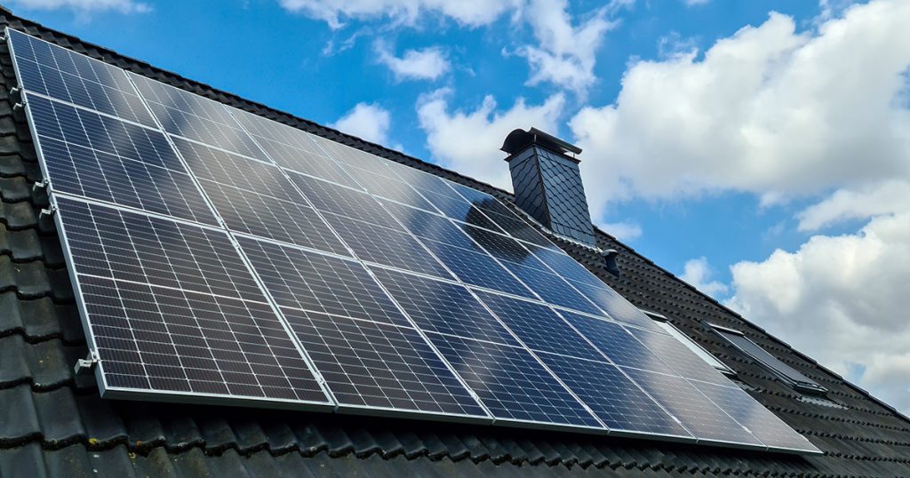 zonnepanelen op een dak